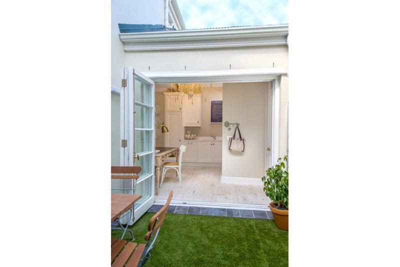 Charming Coastal Townhouse At The Majestic Villa Kalk Bay Exterior photo